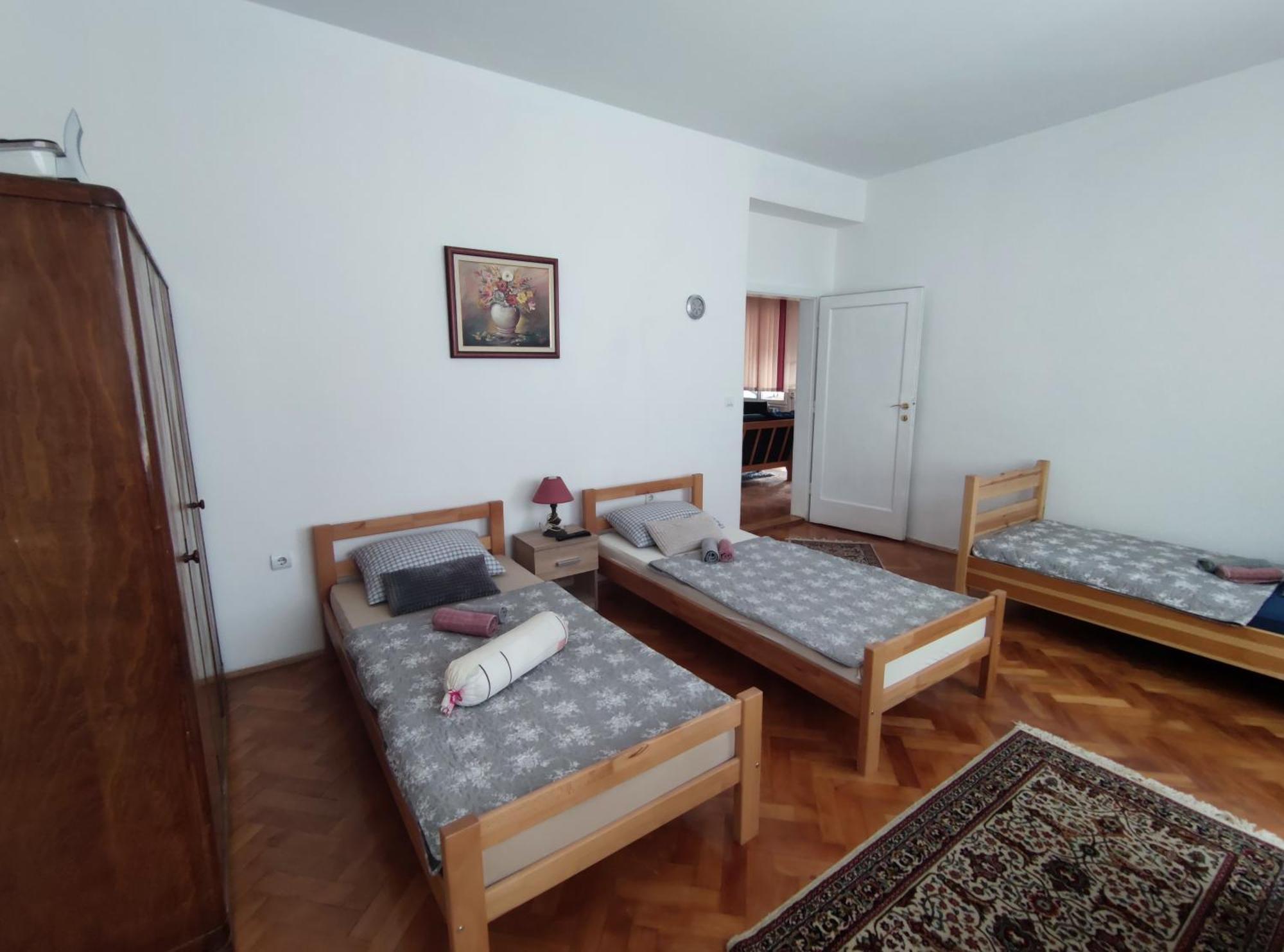 Trosoban Stan U Zenici Daire Zeniça Dış mekan fotoğraf