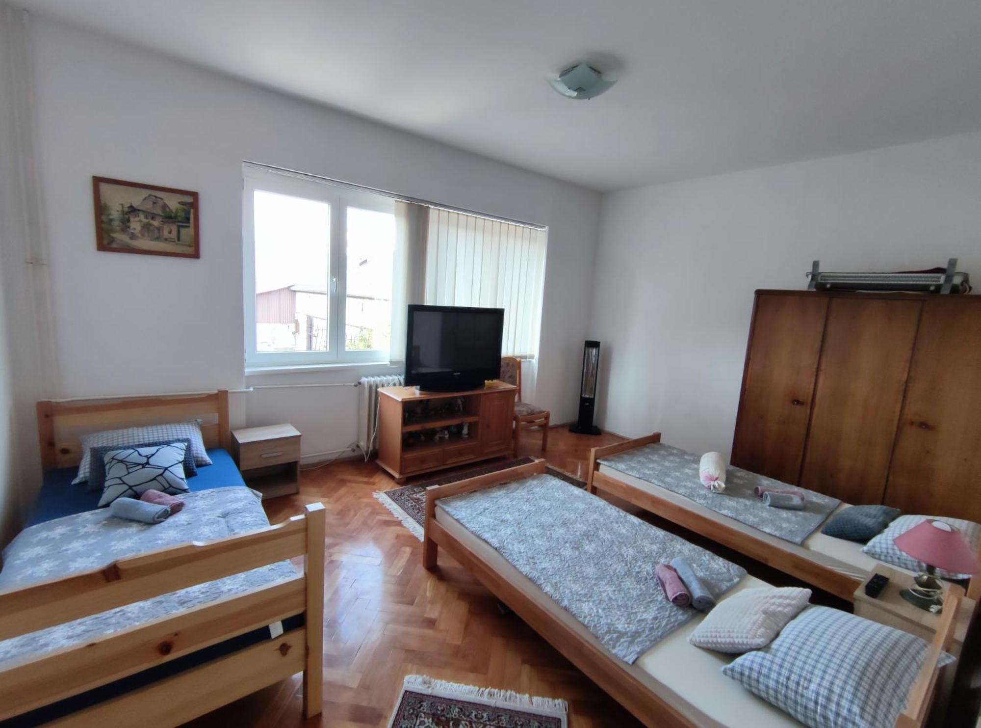 Trosoban Stan U Zenici Daire Zeniça Dış mekan fotoğraf