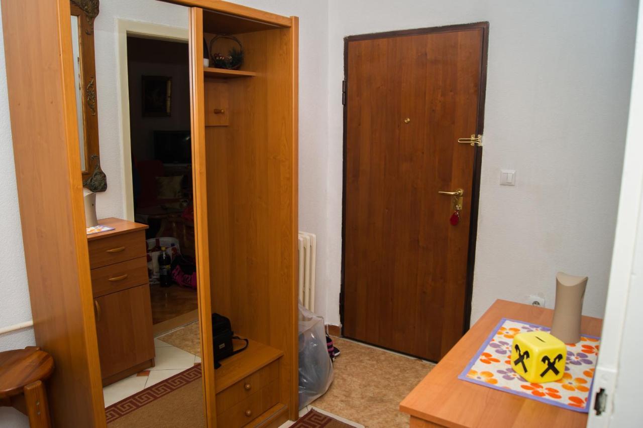 Trosoban Stan U Zenici Daire Zeniça Dış mekan fotoğraf